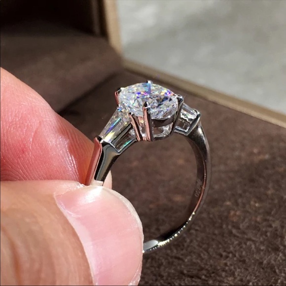 New Women’s 925 Silver Zircon Women’s Ring - Picture 3 of 6